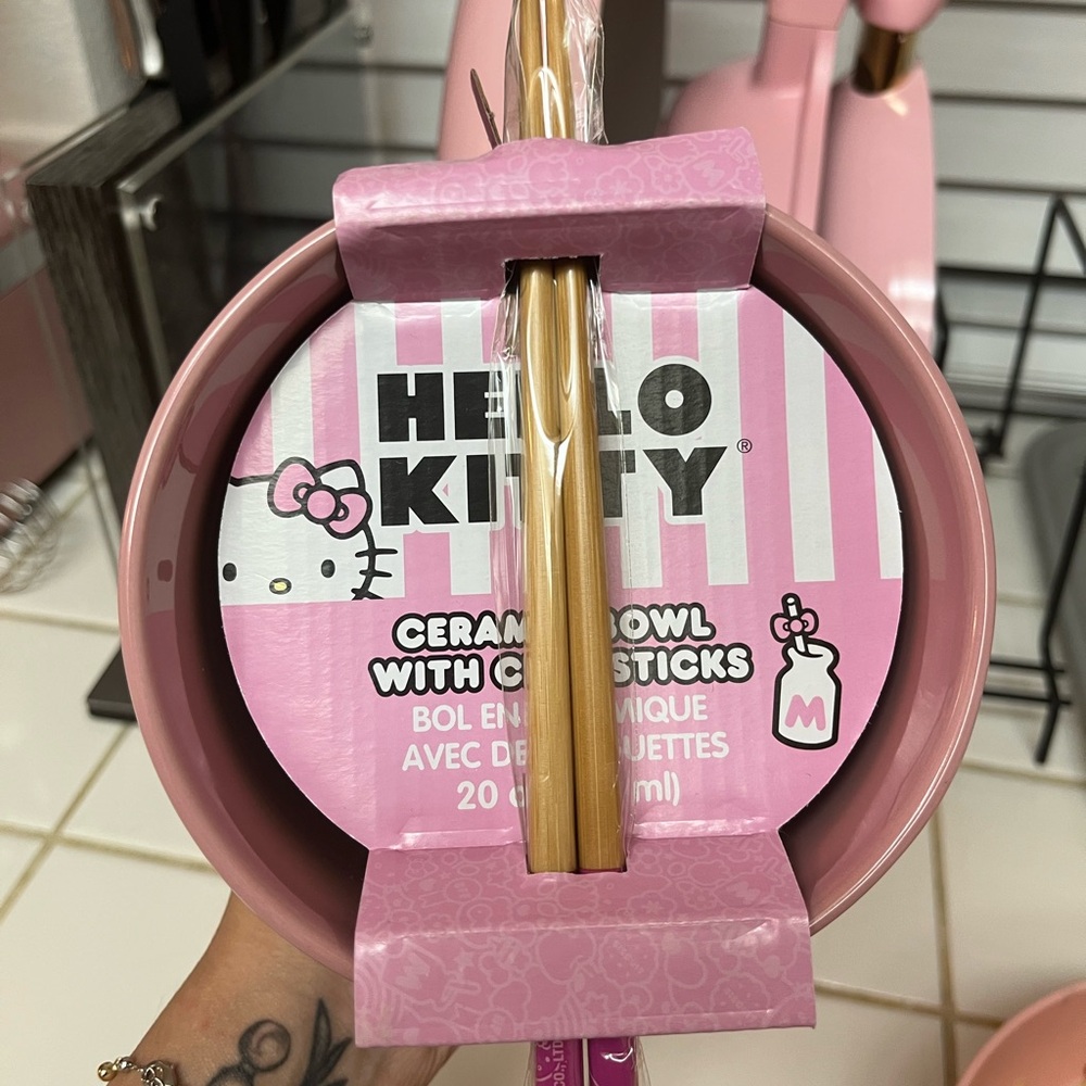 Hello Kitty bowl with chopsticks